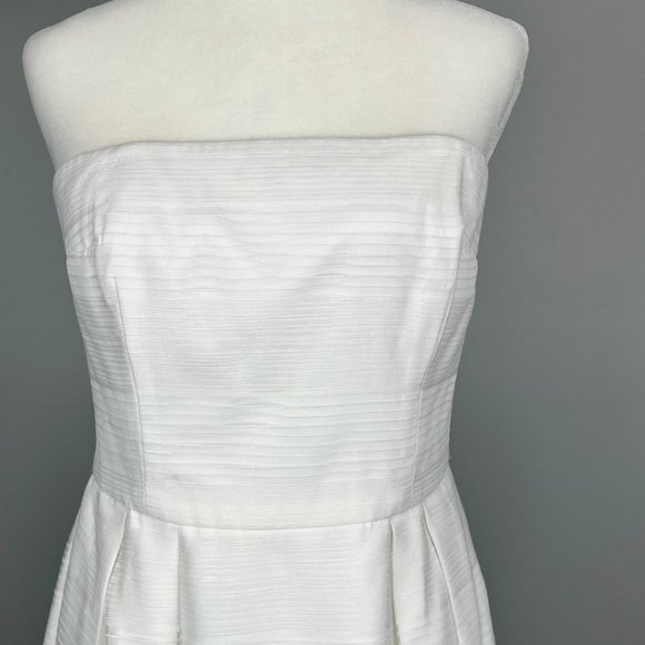 White House Black Market Strapless Dress White Fit Flare Pockets WHBM size 8 - Picture 2 of 11